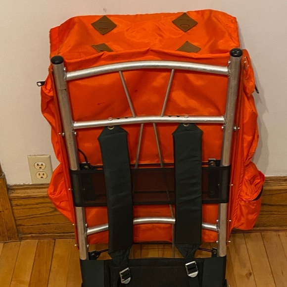 🧡🌄 Vintage‎ EMS Eastern Mountain Sports External Frame Backpack 🧡 - Picture 3 of 9